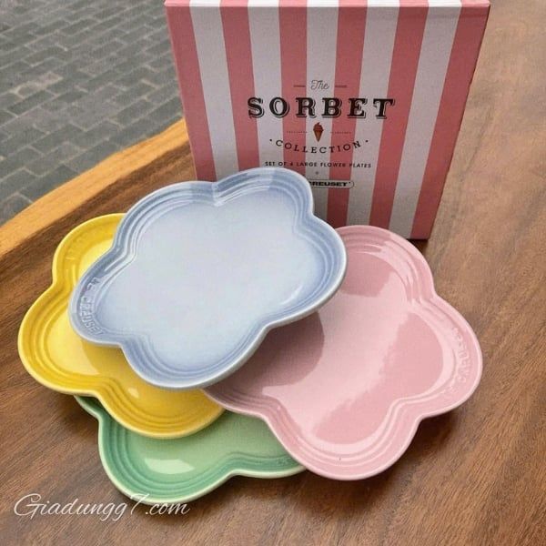 Bộ 4 đĩa Le Creuset Sorbet hình cánh hoa 23cm