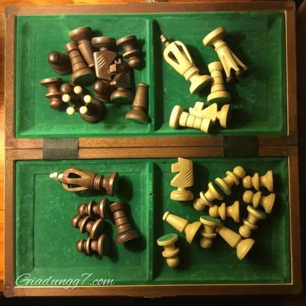 Bộ cờ vua thủ công Albatros Royal bằng gỗ - Made in EU