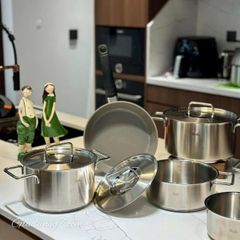  Bộ nồi Fissler Pure Collection 6 món (4 nồi, 1 quánh, 1 chảo cán dài 24cm) vung thép 