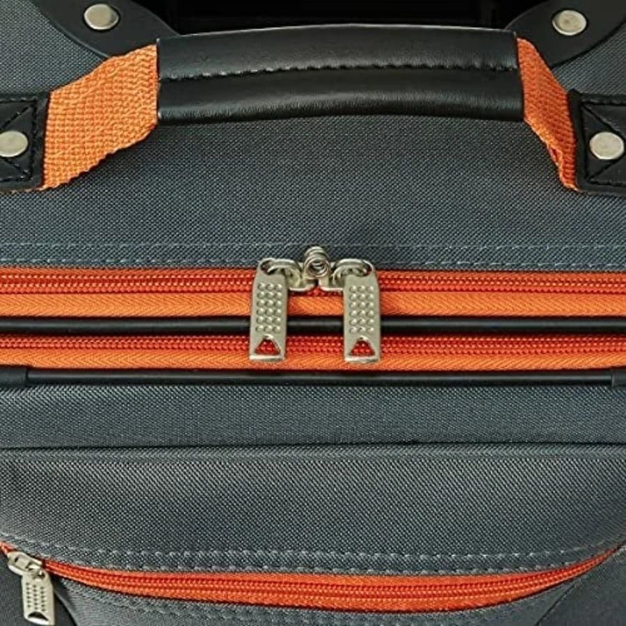 Bộ vali kéo Rockland Fashion Softside Upright 2 món
