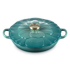 Chảo gang Le Creuset Petal Braiser có nắp 26cm 2.2L - Xanh Riviera 