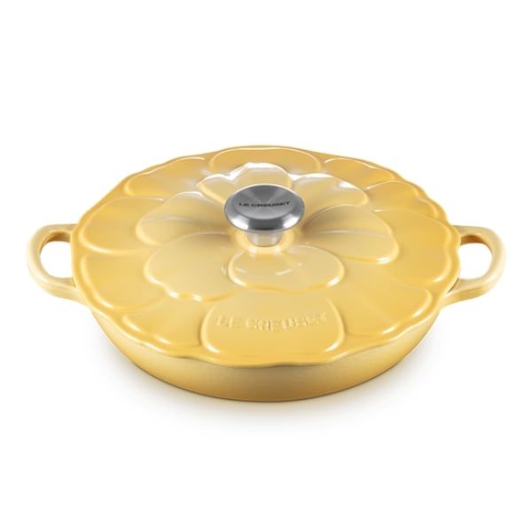Chảo gang Le Creuset Petal Braiser có nắp 26cm màu vàng