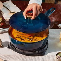  Chảo gang Le Creuset Saucier 21cm 2.1L có nắp 