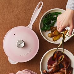  Chảo gang Le Creuset Saucier 21cm 2.1L có nắp 