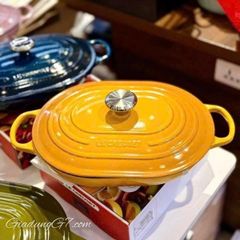  Chảo gang oval Le Creuset Oblong 31cm 3.4L - Màu Vàng Mù Tạt 