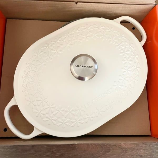 Chảo gang oval Le Creuset Oblong 31cm có nắp màu hồng - 21996 31 50 14