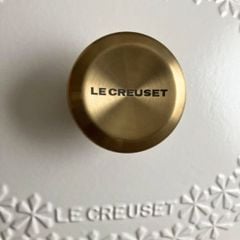  Chảo gang oval Le Creuset Oblong 31cm 3.4L - Hoa mai trắng 