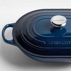  Chảo gang oval Le Creuset Oblong 31cm 3.4L - Màu Xanh cổ vịt 