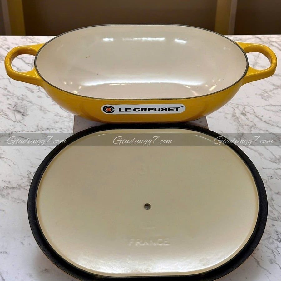 Chảo gang oval Le Creuset Oblong 31cm 3.4L - Màu Vàng Mù Tạt