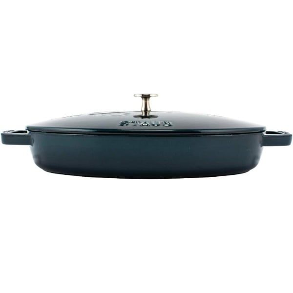 Chảo gang oval Staub nắp cá 32cm - Màu xanh Lamer