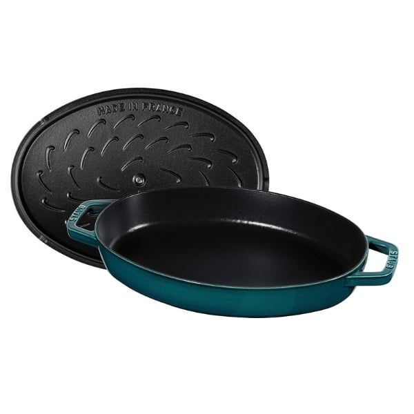 Chảo gang oval Staub nắp cá 32cm - Màu xanh Lamer