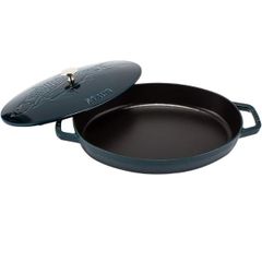  Chảo gang oval Staub nắp cá 32cm - Màu xanh Lamer 