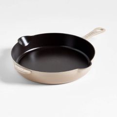  Chảo gang Staub Seasame 22cm 1.69L màu kem có miệng rót 