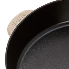  Chảo gang Staub Seasame 22cm 1.69L màu kem có miệng rót 