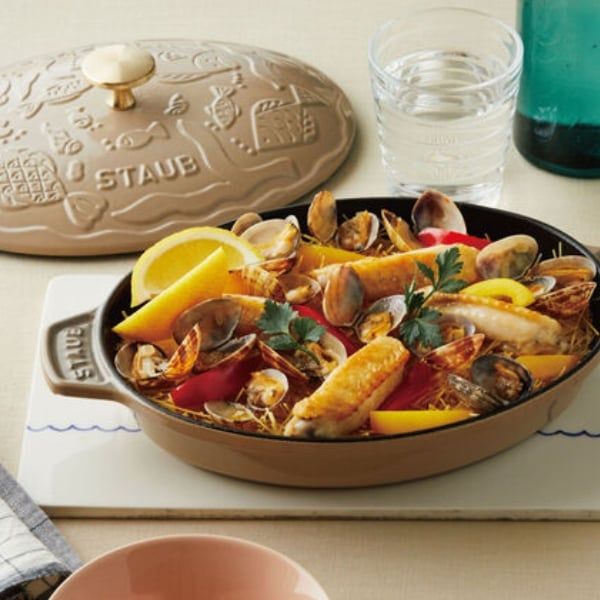 Chảo gang oval Staub Ocean 23cm 1 lít