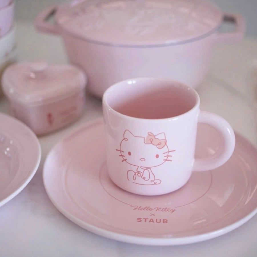 Bộ 2 Cốc Staub Hello Kitty Màu Hồng Chính Hãng Đáng Yêu