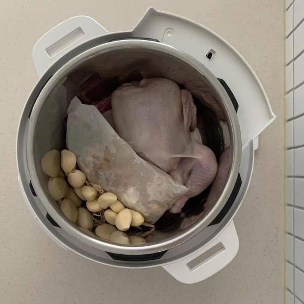 Nồi áp suất đa năng Instant Pot Signature Snow 5.7L - Bản Hàn