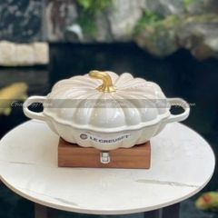  Nồi chảo gang Le Creuset Meringue 28cm 2.5L bí ngô - Màu kem 