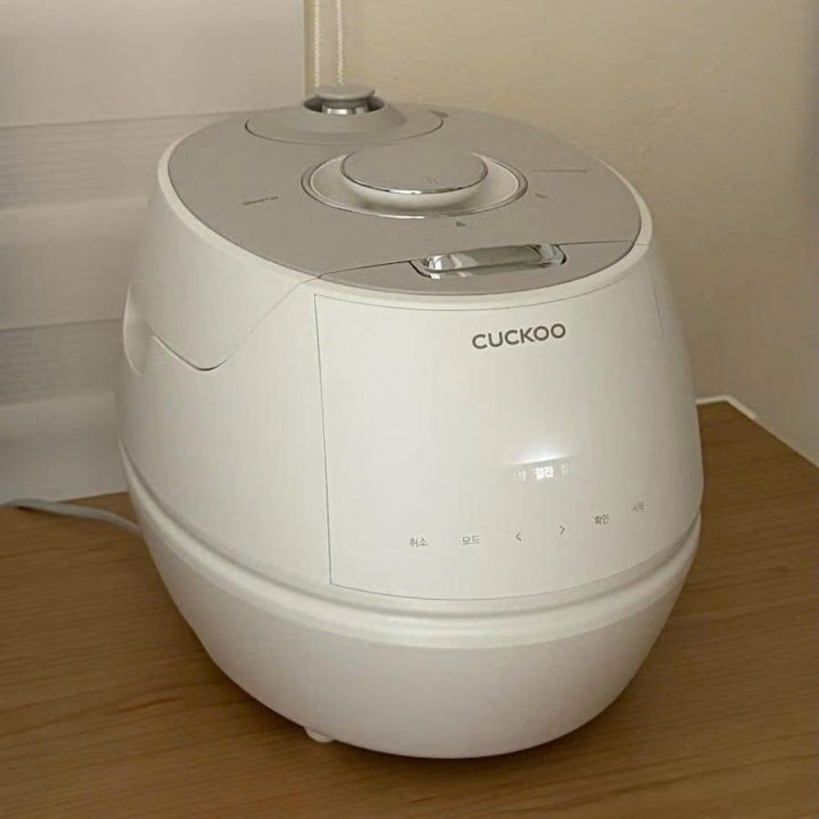 Nồi cơm điện cao tần Cuckoo CRP DHASNL0615FGW 1.08L ruột inox