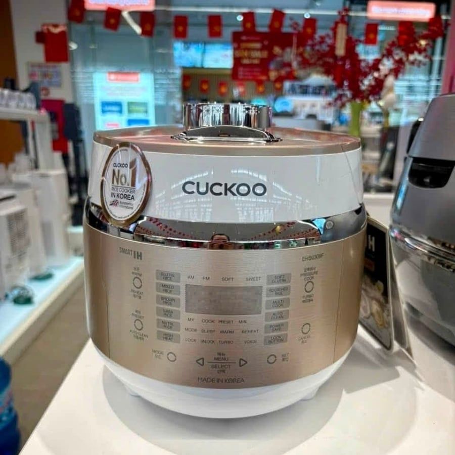 Nồi cơm điện cao tần Cuckoo CRP EHS0309F 0.54L/ WHGOVNCV