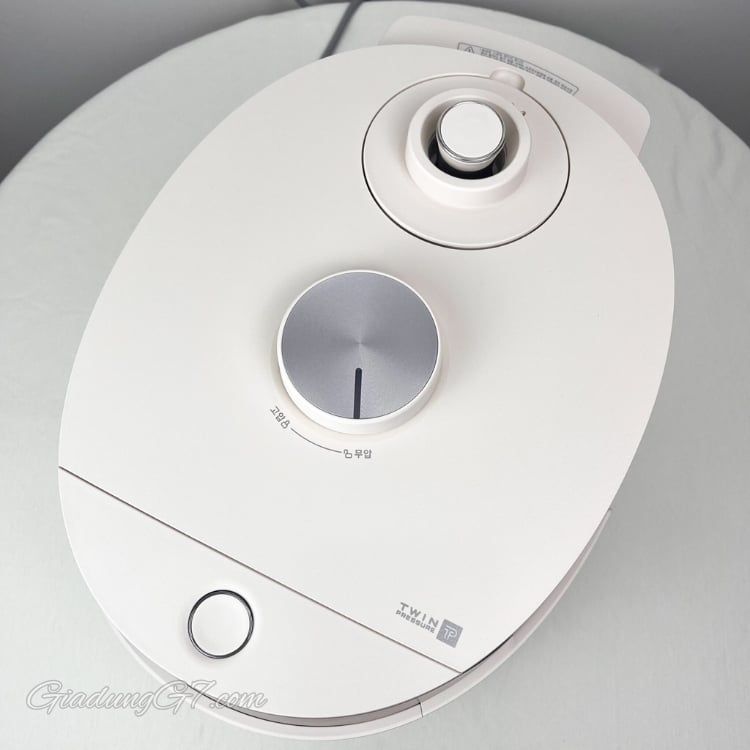 Nồi cơm điện cao tần Cuckoo CRP LHTAR0610FGI 1.08 Lít ruột inox