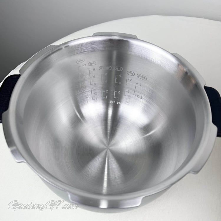 Nồi cơm điện cao tần Cuckoo CRP LHTAR0610FGI 1.08 Lít ruột inox