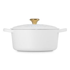  Nồi gang Le Creuset 22cm 3.3L nắp bát mã 