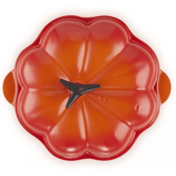 Nồi gang Le Creuset bí ngô 22cm - Màu đỏ cà chua