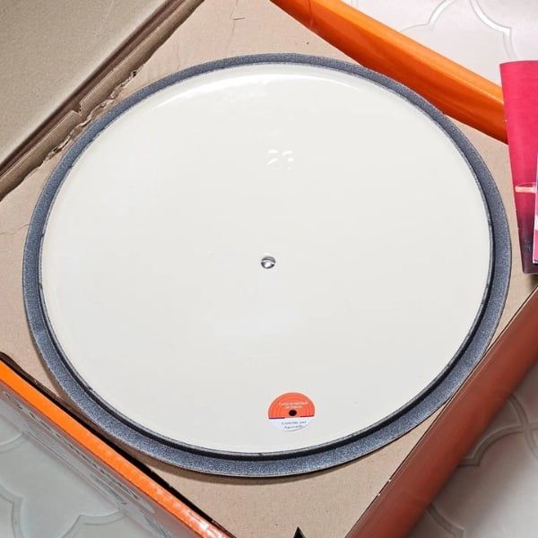 Nồi gang Le Creuset Marmite Olive Cành oliu 28cm 4.9L - Màu Trắng