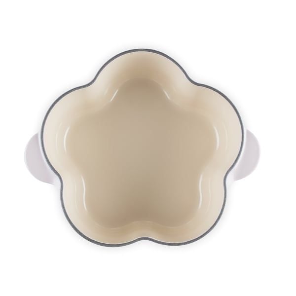 Nồi gang Le Creuset Petal hình hoa 2L màu hồng nhạt
