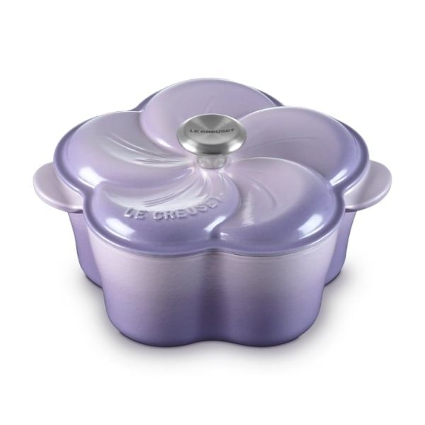 Nồi gang Le Creuset Petal hình hoa 2L màu tím