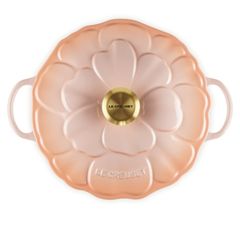  Nồi gang Le Creuset Signature Petal có nắp 26cm 4.1L Peche - Màu đào 