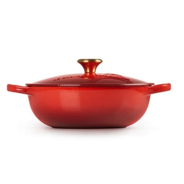 Nồi gang sâu lòng Le Creuset Tháp Eiffel 22cm 2.2L màu đỏ
