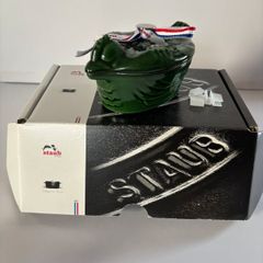  Nồi gang Staub 12cm hình gà - Màu xanh húng quế 