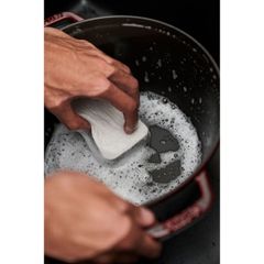  Nồi gang Staub 22cm 2.6L 1102287 màu mận chín 