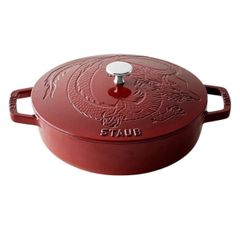  Nồi gang Staub 24cm 2.5L màu đỏ mận hình rồng - 1028913 