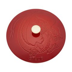  Nồi gang Staub 24cm 2.5L màu đỏ mận hình rồng - 1028913 