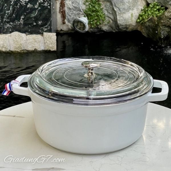 Nồi gang Staub  24cm 3.7L vung kính - Màu Trắng