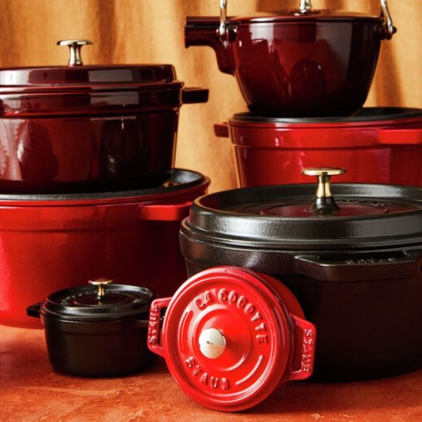 Nồi gang Staub 26cm (5.2L) - Màu Đỏ