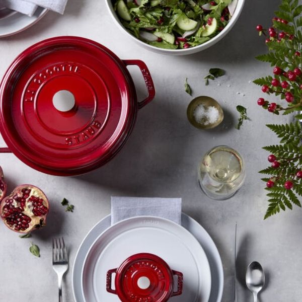 Nồi gang Staub 26cm (5.2L) - Màu Đỏ