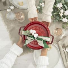  Nồi gang Staub 26cm (5.2L) - Màu Đỏ 