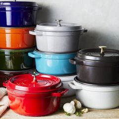  Nồi gang Staub 26cm (5.2L) - Màu Đỏ 