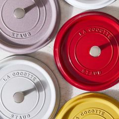  Nồi gang Staub 26cm (5.2L) - Màu Đỏ 