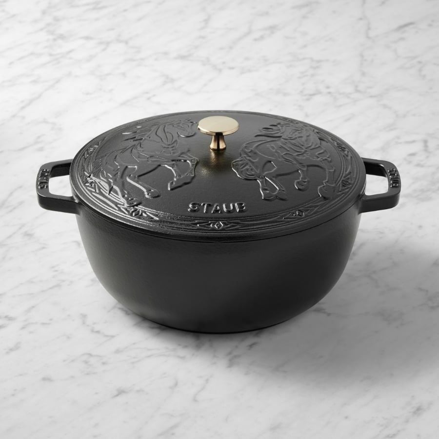 Nồi gang Staub 26cm 5L họa tiết song mã