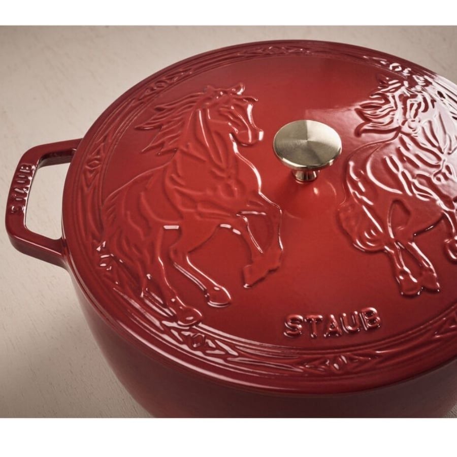 Nồi gang Staub 26cm 5L họa tiết song mã