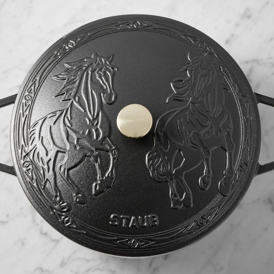 Nồi gang Staub 26cm 5L họa tiết song mã