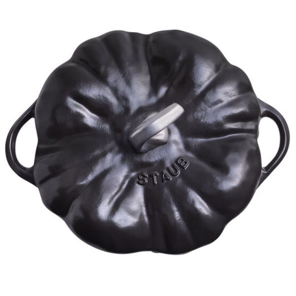 Nồi gang Staub bí ngô 24cm 3.45L - Màu Đen
