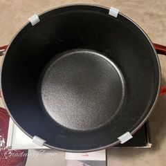  Nồi gang Staub Stackable 24cm 4L màu đỏ mận hình rồng - 14642487 