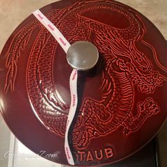  Nồi gang Staub Stackable 24cm 4L màu đỏ mận hình rồng - 14642487 