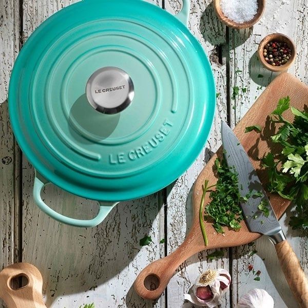 Nồi gang tròn Le Creuset Signature 18cm 1.8L màu xanh mint bạc hà